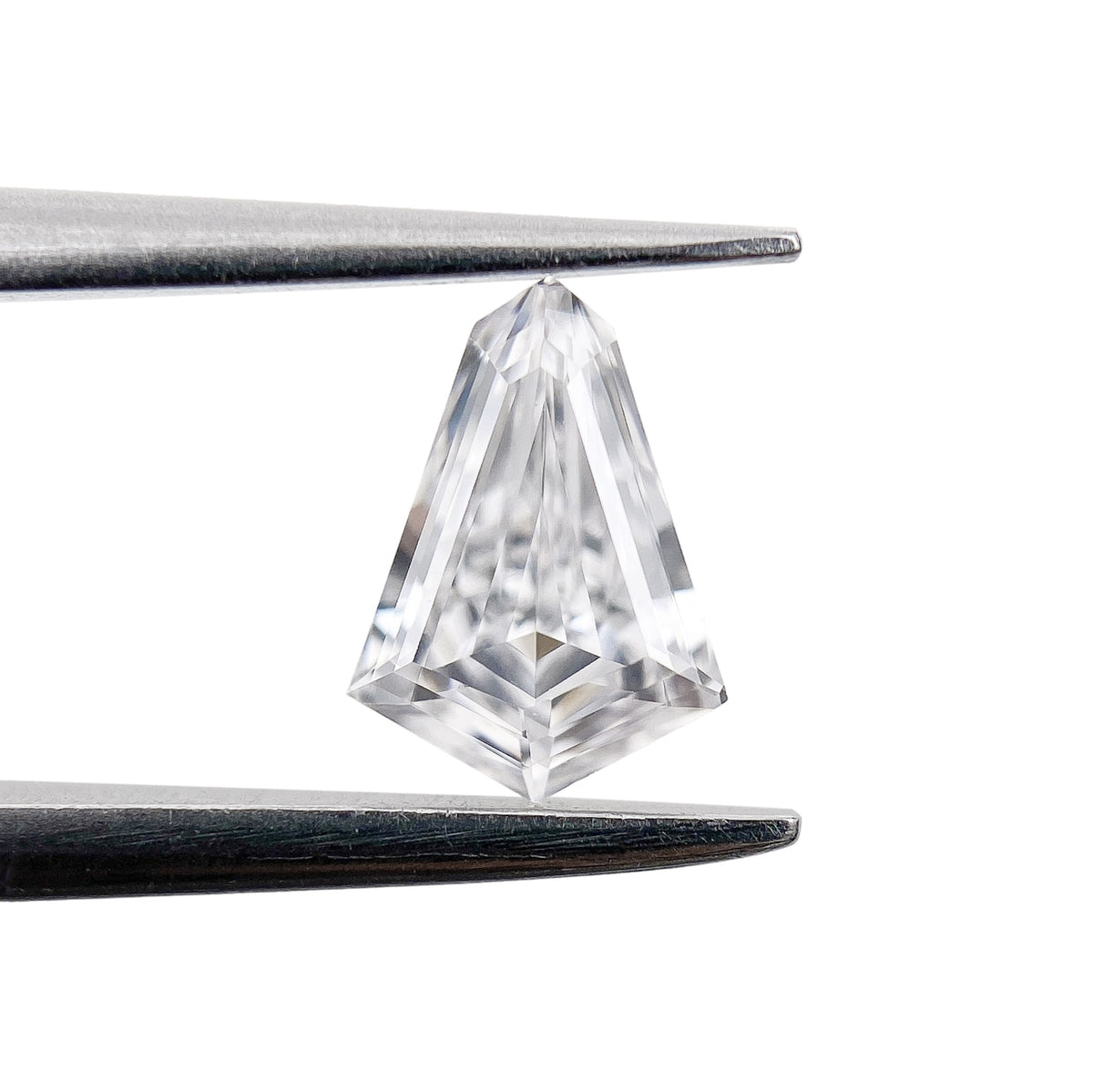 0.43ct | D/VVS2 Kite Shape Step Cut Diamond - Modern Rustic Diamond