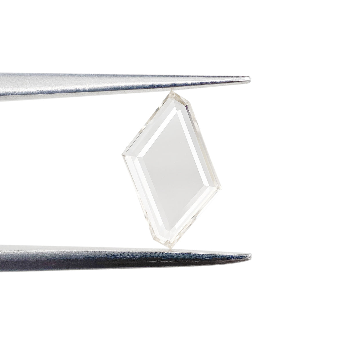 0.68ct | M/VVS Rhomboid Shape Portrait Cut Diamond - Modern Rustic Diamond