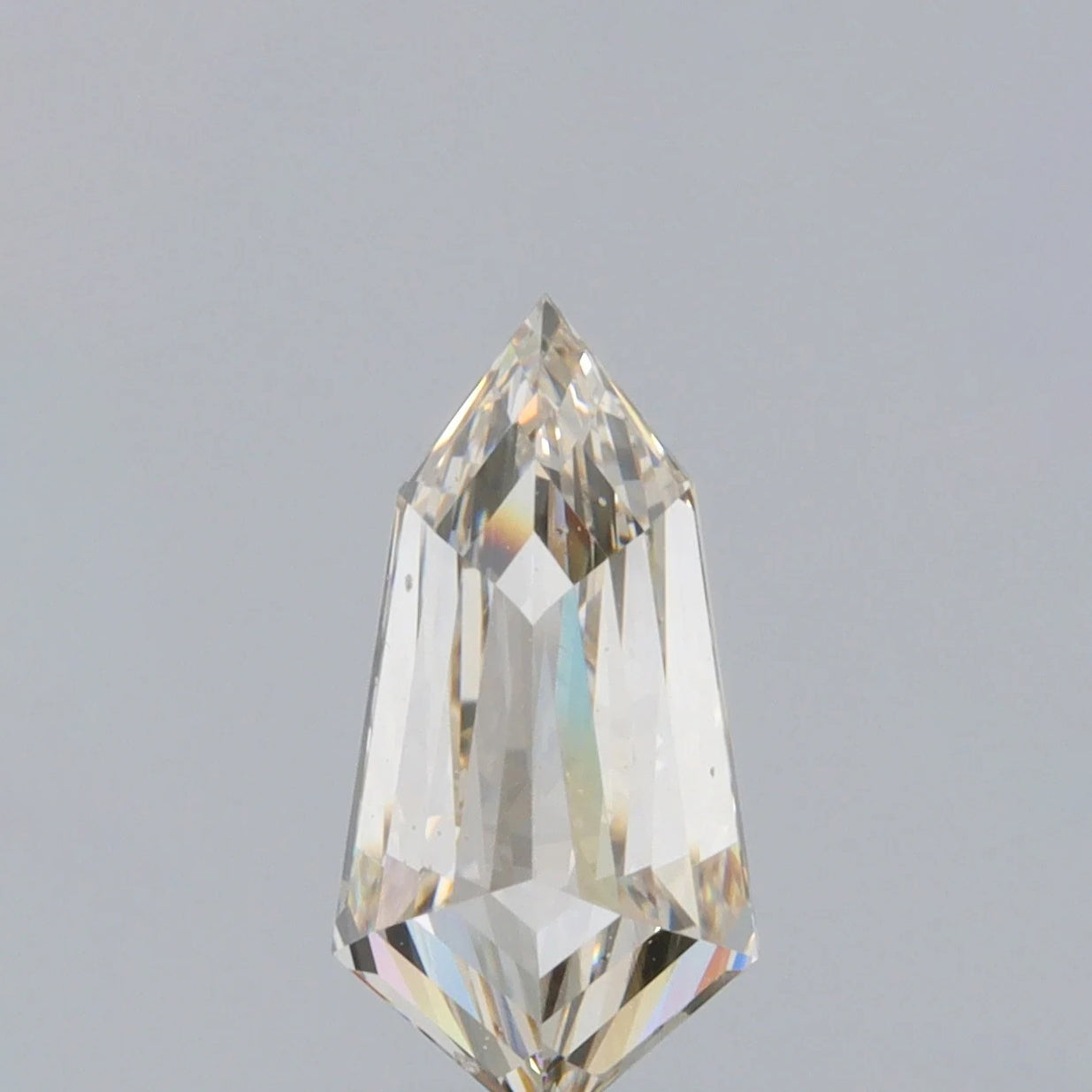 0.72ct | Champagne VVS Kite Shape Step Cut Diamond - Modern Rustic Diamond