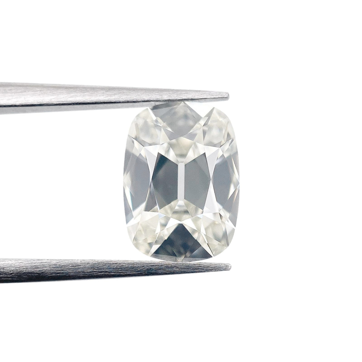 1.07ct | I/VS2 Cushion Shape Old Mine Cut Diamond (GIA) - Modern Rustic Diamond