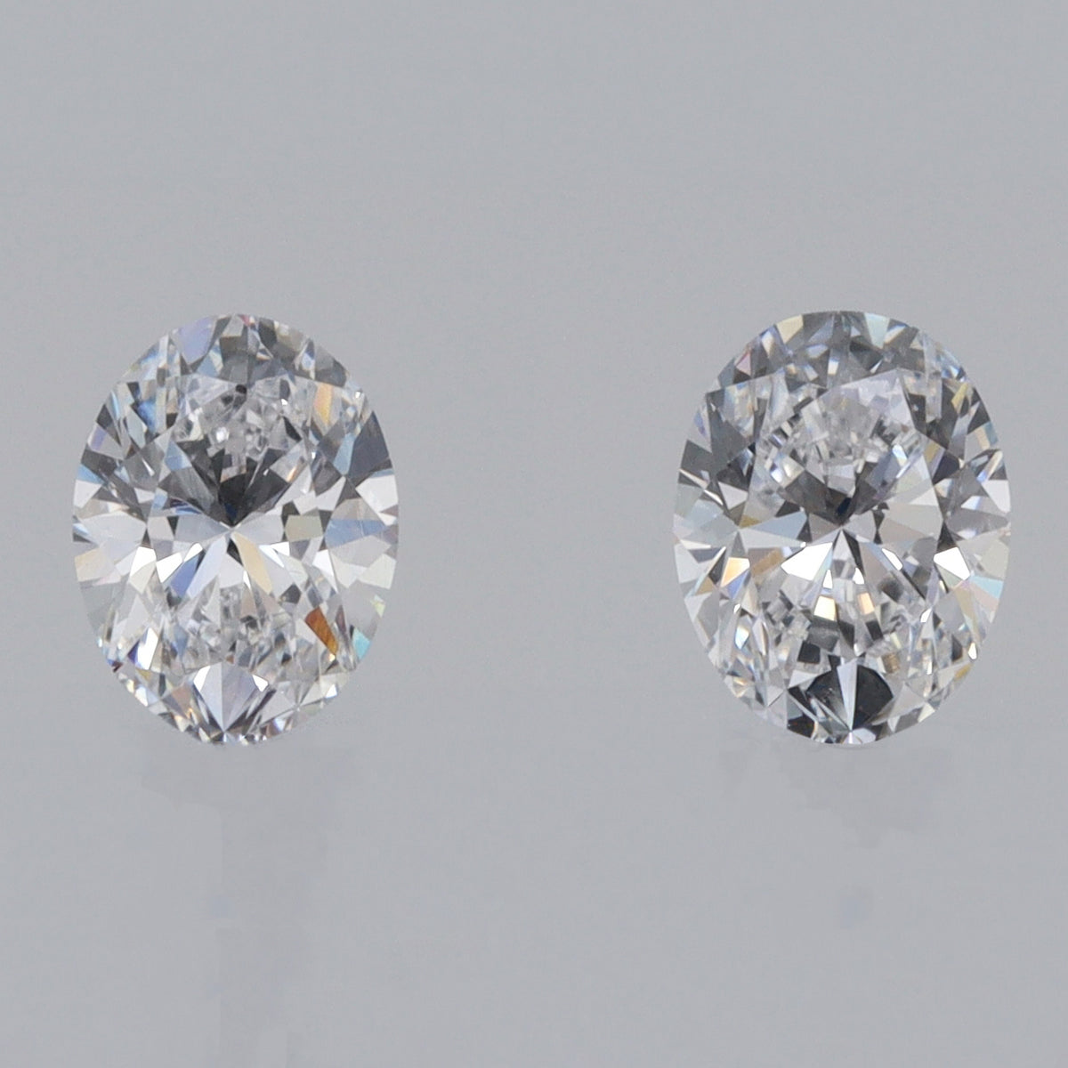 0.48cttw | D-E VVS Oval Shape Brilliant Cut Diamond Matched Pair - Modern Rustic Diamond
