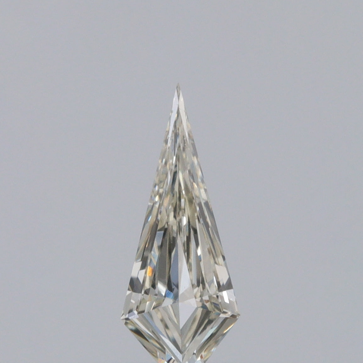 0.12ct | J/VS1 Kite Shape Step Cut Diamond - Modern Rustic Diamond
