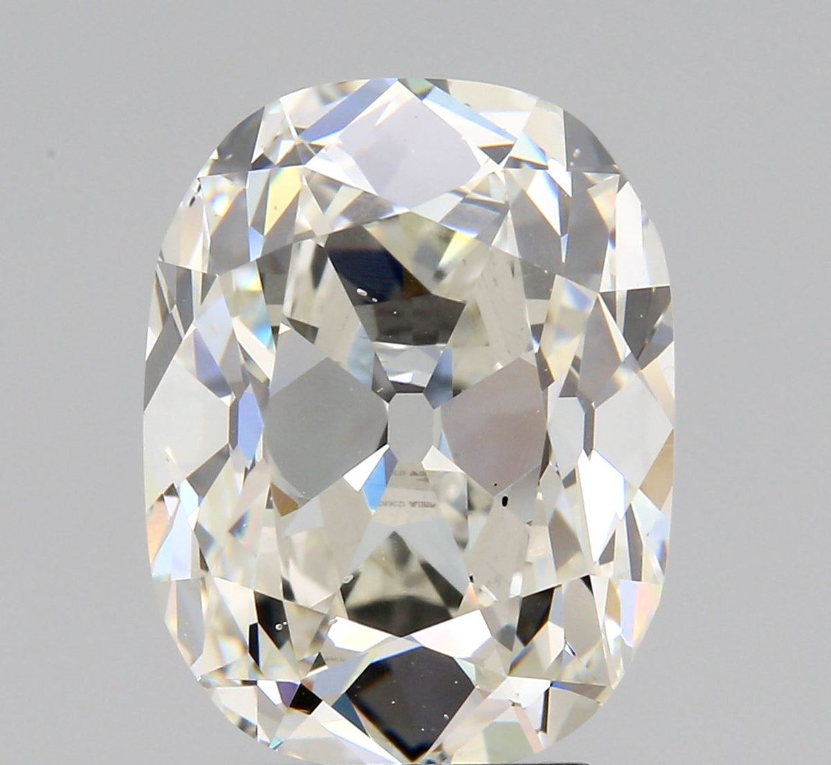 4.03ct | I/VS2 Cushion Shape Vintage Old Mine Cut Diamond (GIA) - Modern Rustic Diamond