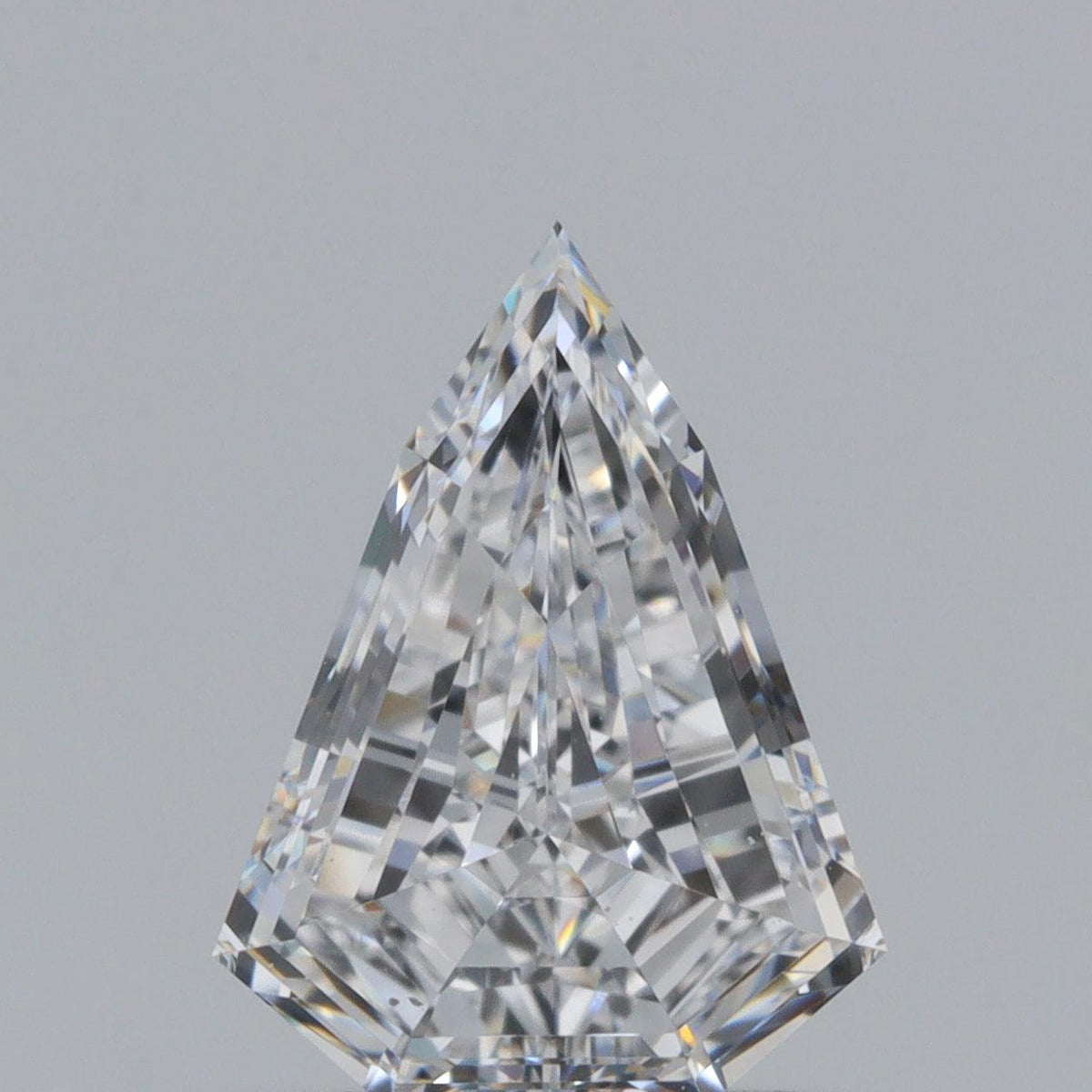 0.75ct | E/VVS2 Shield Shape Step Cut Diamond (GIA)