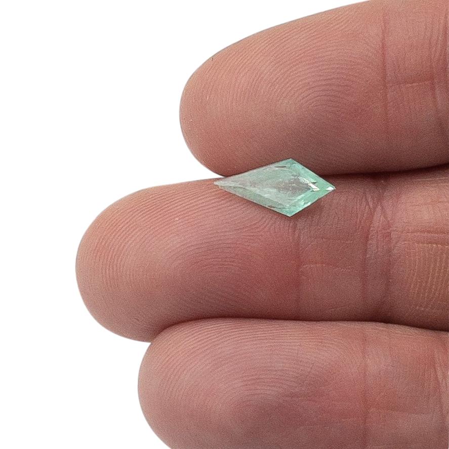 1.08ct | Step Cut Kite Shape Muzo Origin Emerald