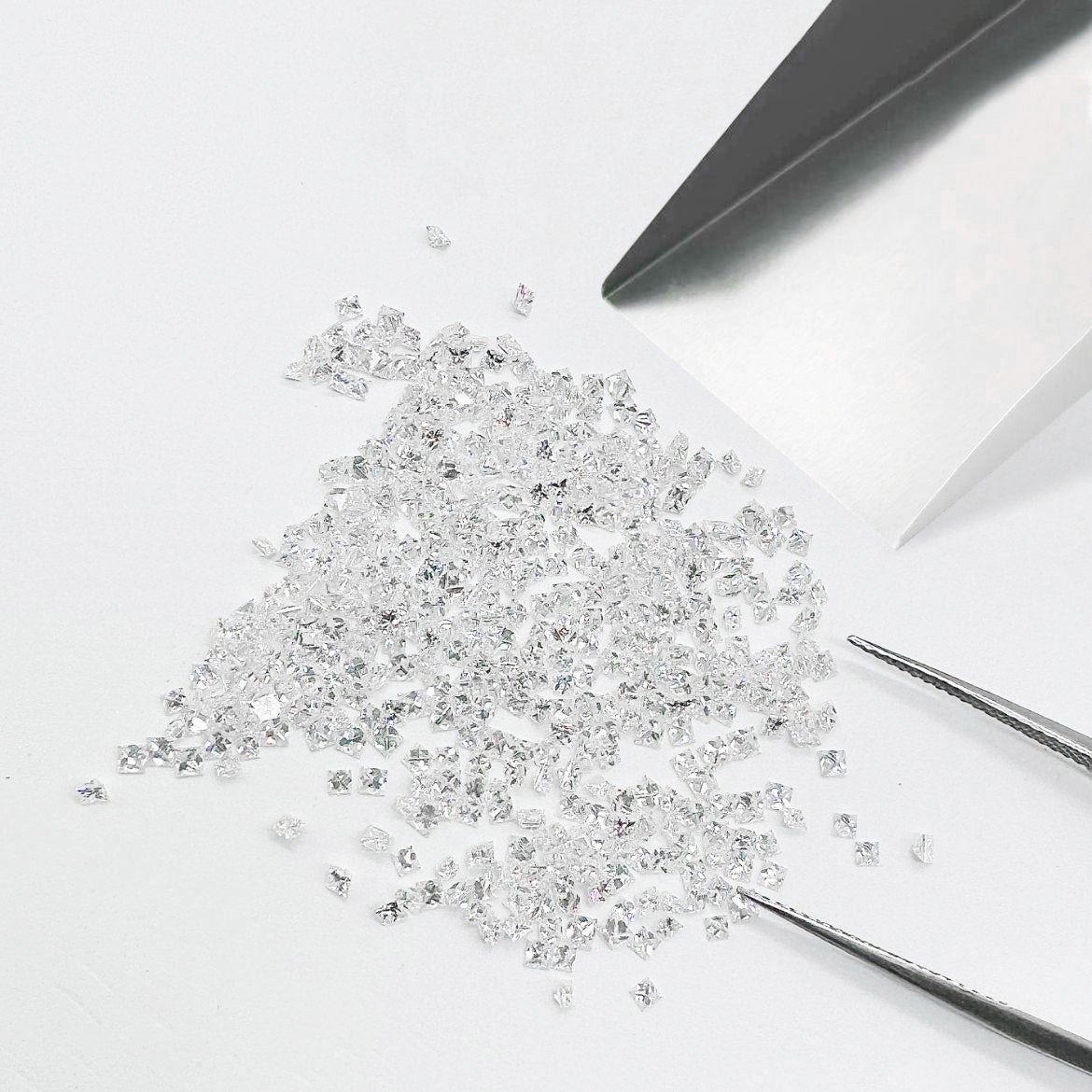 White Diamond Princess Shape Melee