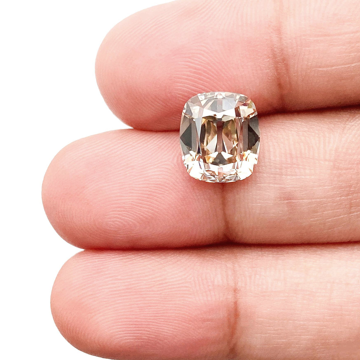 4.01ct | U-V/VVS1 Cushion Shape Old Mine Cut Diamond (GIA) - Modern Rustic Diamond