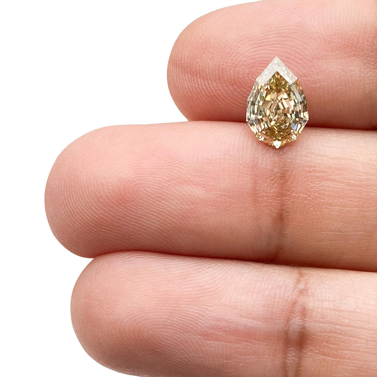 1.63ct | Champagne VVS2 Pear Shape Lattice Cut Diamond (GIA) - Modern Rustic Diamond