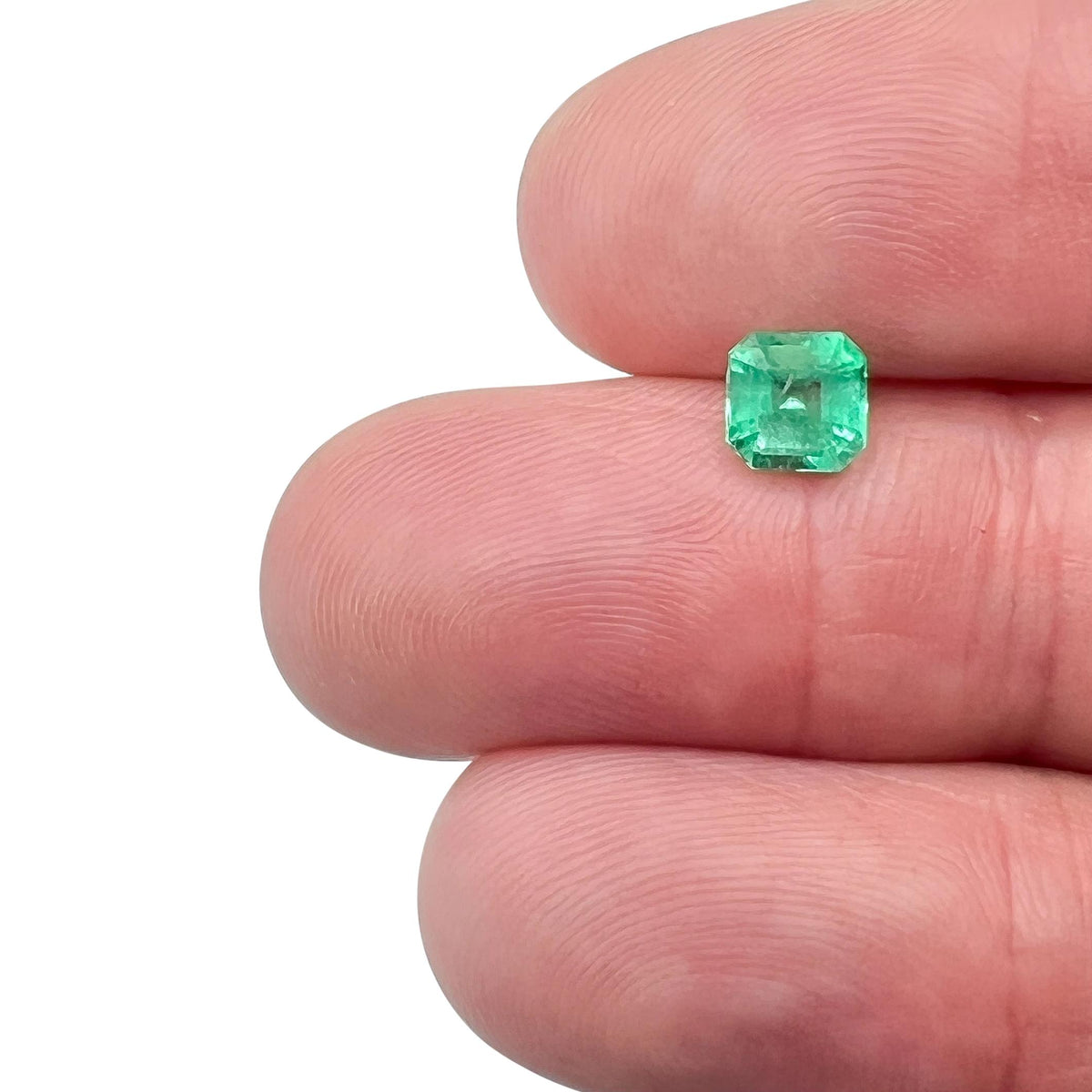 0.85ct | Radiant Cut Muzo Origin Emerald