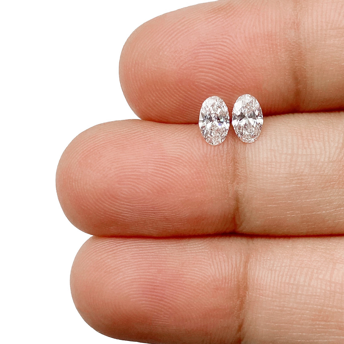 0.54cttw | D-E VVS Oval Shape Brilliant Cut Diamond Matched Pair - Modern Rustic Diamond