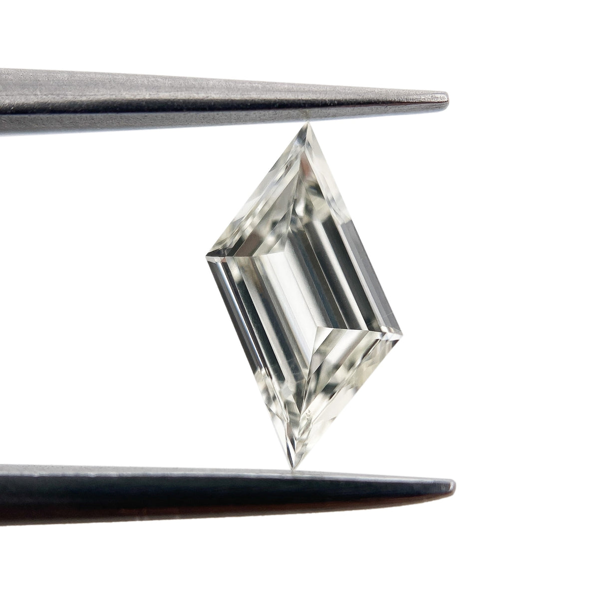 0.55ct | H-I/VVS Rhomboid Shape Step Cut Diamond - Modern Rustic Diamond