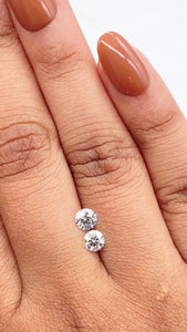 0.64cttw | F VVS2 Round Shape Brilliant Cut Diamond Matched Pair - Modern Rustic Diamond